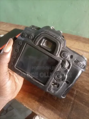 Nikon D7000