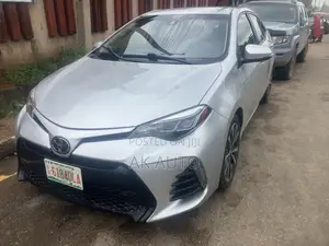 Toyota Corolla LE 4dr Sedan (1.8L 4cyl CVT) 2017 Silver