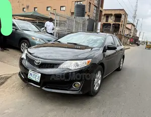 Toyota Camry SE 4dr Sedan (2.5L 4cyl 6A) 2013 Black