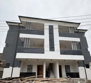 6bdrm Block of Flats in Igboefon Lekki Lagos for sale