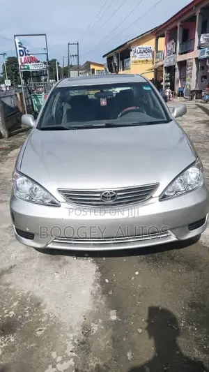 Toyota Camry 2005 Silver