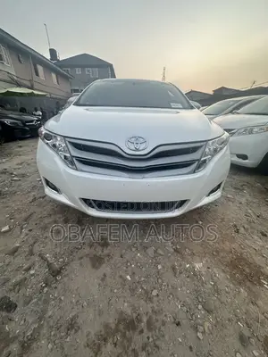 Toyota Venza XLE 4dr Wagon (3.5L 6cyl 6A) 2015 White