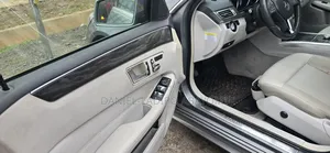 Mercedes-Benz E350 Base 4Matic Sedan AWD (3.5L 6cyl 7A) 2013 Gray