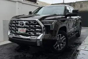 Toyota Tundra 1794 Edition CrewMax 6.5' Bed 2023 Gray