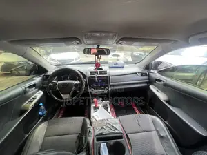 Toyota Camry SE 4dr Sedan (2.5L 4cyl 6A) 2013 Gray