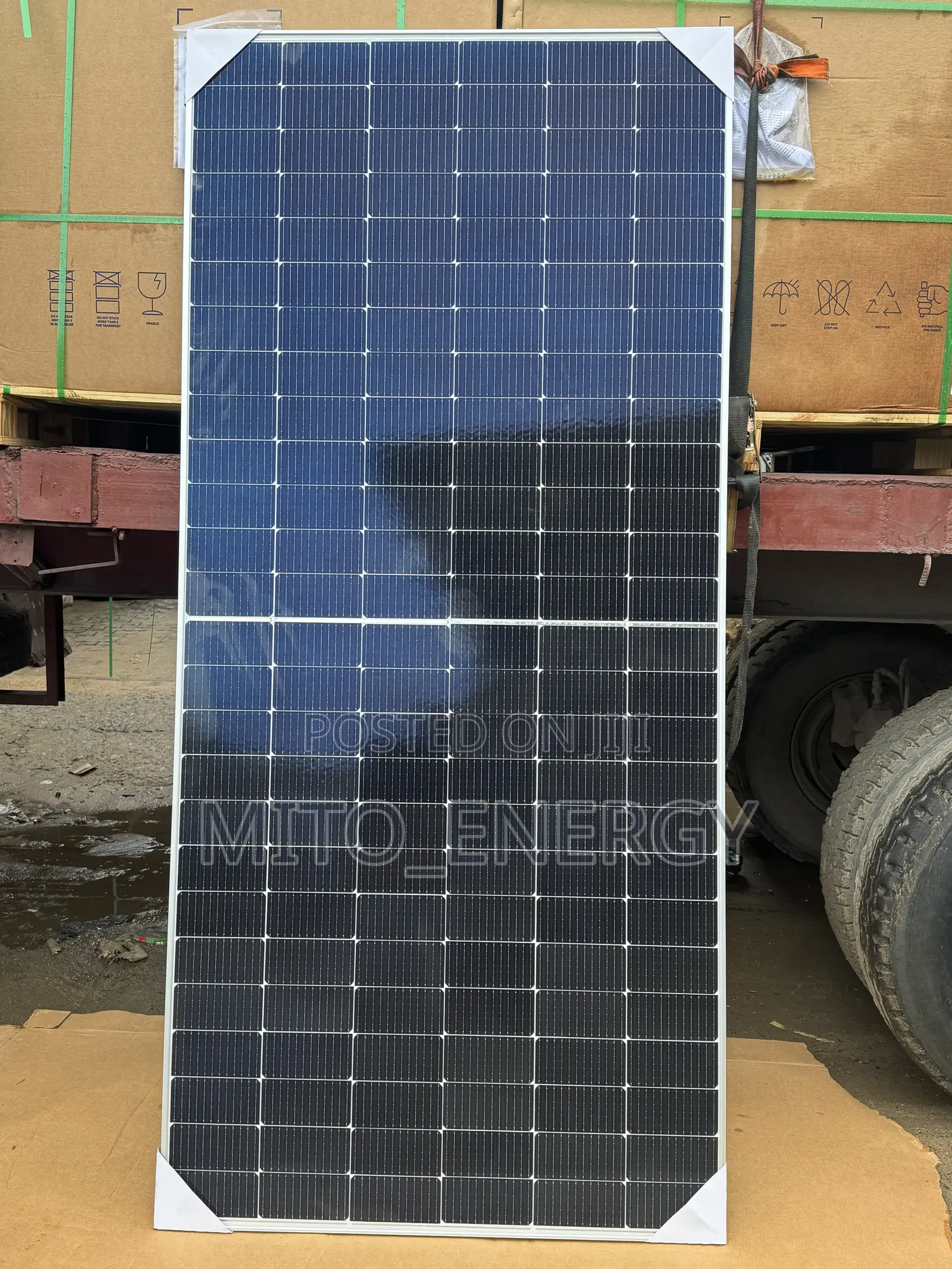 650w Qcell Panel