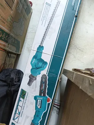 Lithium Pole Saw With Pole Hedge