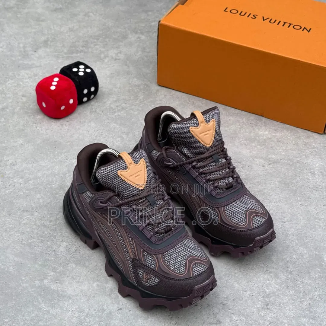 Louis Vuitton Summit Sneakers 
Luxury