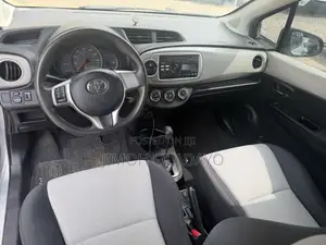 Toyota Yaris 2013 Silver