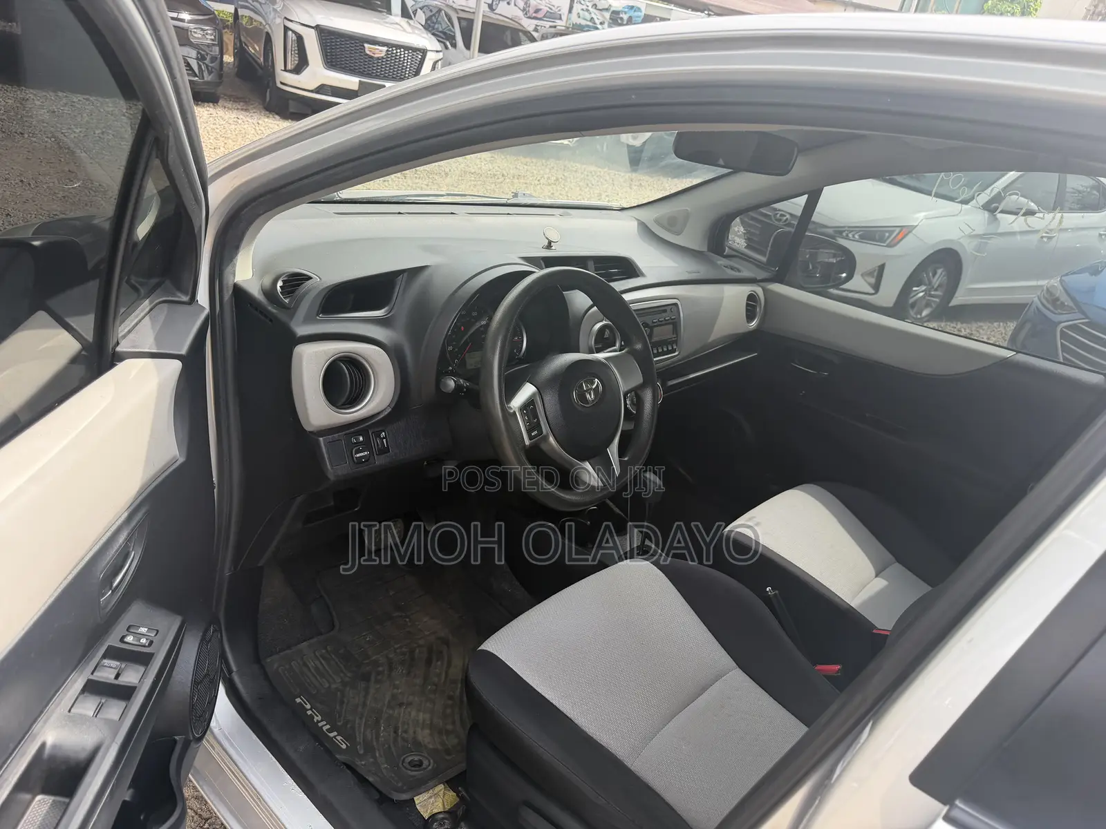 Toyota Yaris 2013 Silver