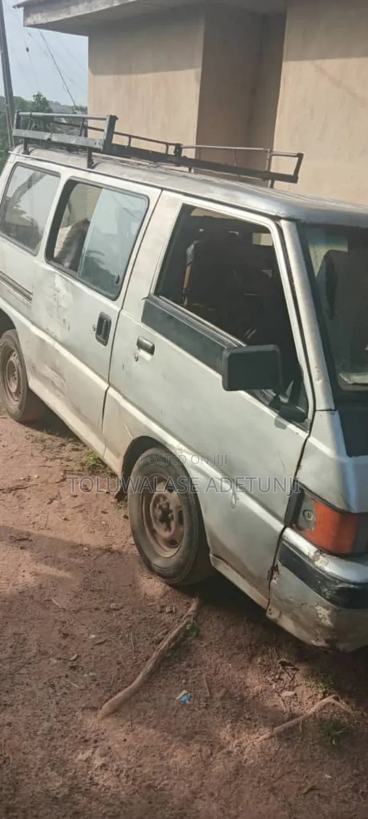 Mitsubishi L300 1995 Silver