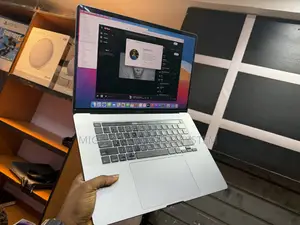 Laptop Apple MacBook Pro 2019 32GB Intel Core i9 SSD 1T