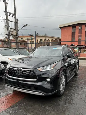 Toyota Highlander Platinum 2021 Black