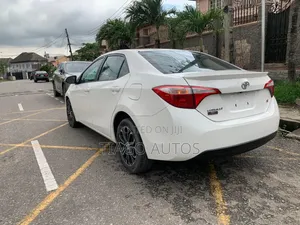 Toyota Corolla S 4dr Sedan (1.8L 4cyl CVT) 2014 White