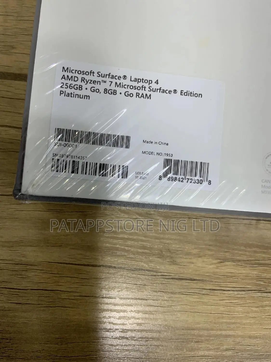 New Laptop Microsoft Surface Laptop 8GB AMD Ryzen SSD 256GB