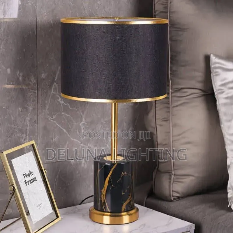 Elegant Modern Table Lamp – Stylish & Decorative Lighting