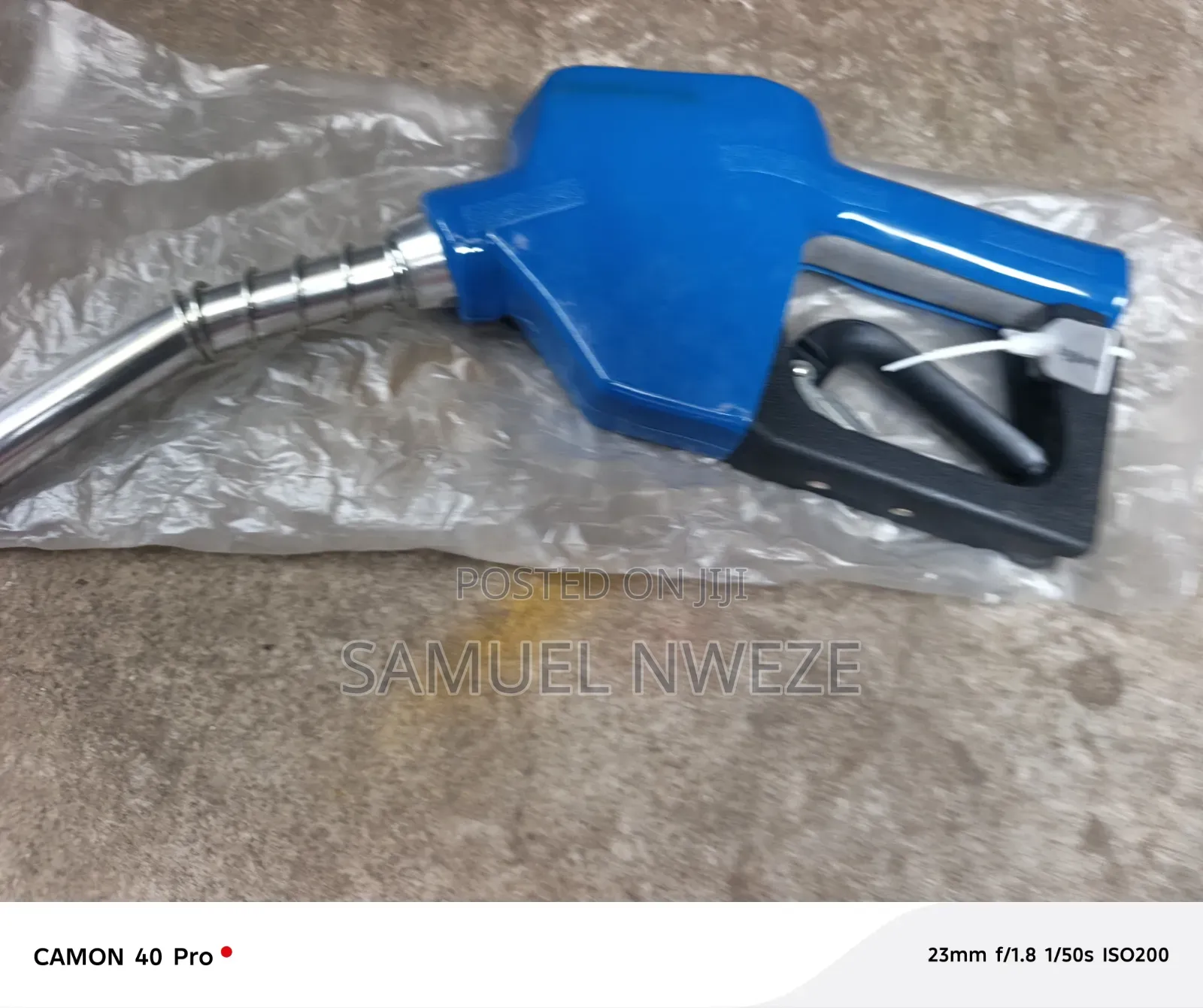 Automatic Fuel or DEF/AdBlue Dispensing Nozzle With a Blue