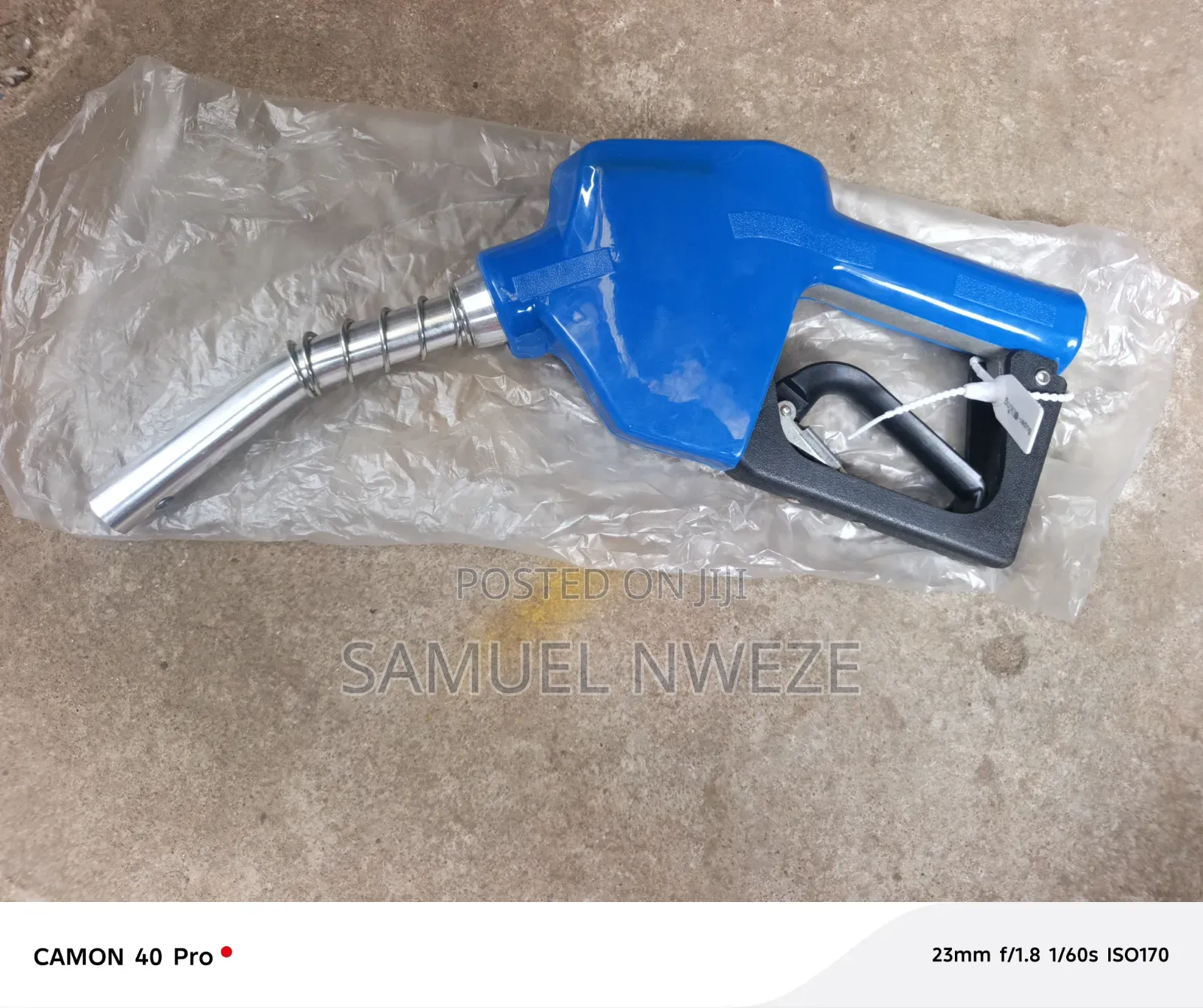 Automatic Fuel or DEF/AdBlue Dispensing Nozzle With a Blue