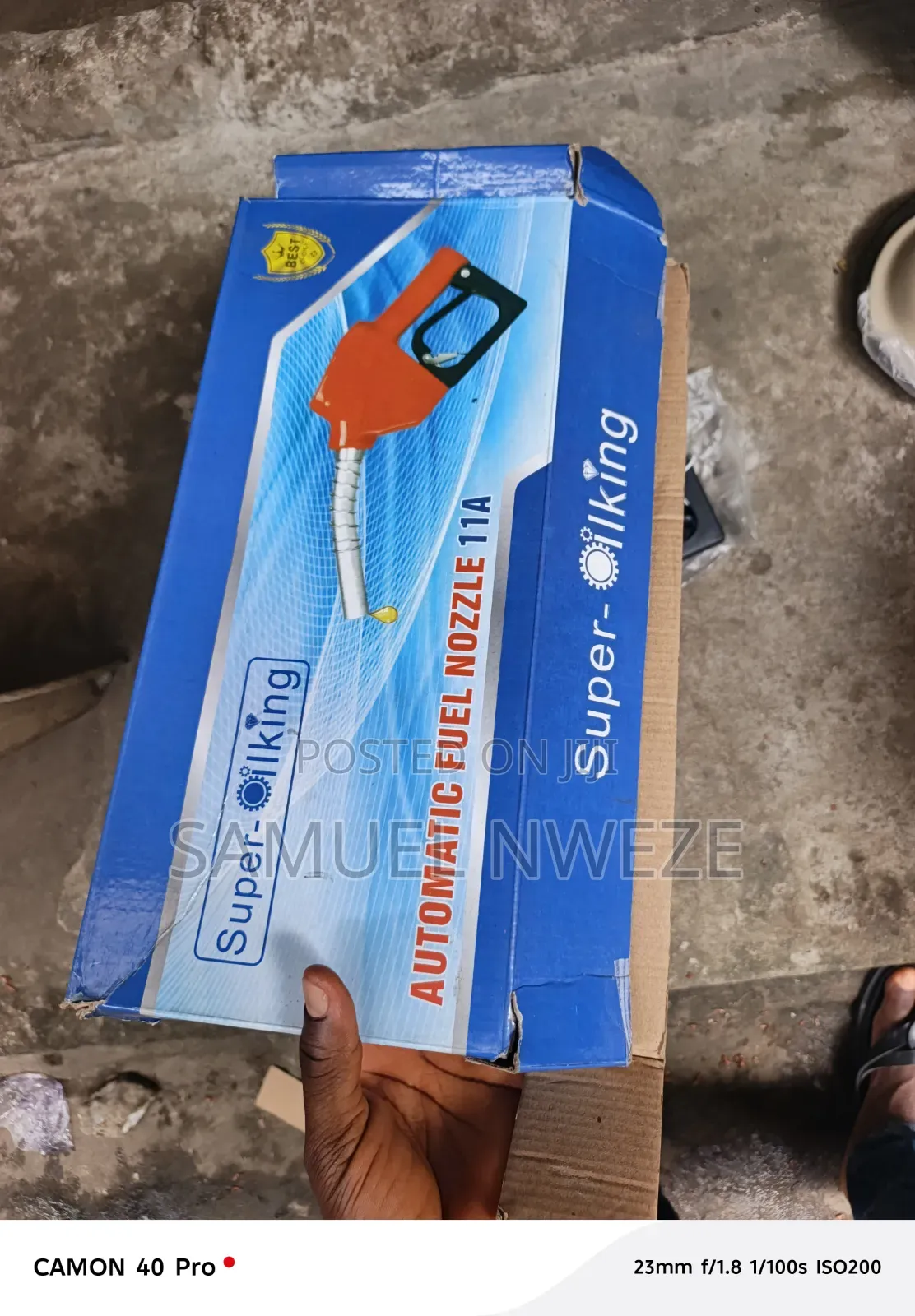 Automatic Fuel or DEF/AdBlue Dispensing Nozzle With a Blue