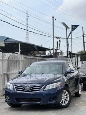 Toyota Camry 2010 Blue