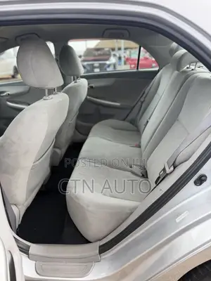 Toyota Corolla LE 4dr Sedan (1.8L 4cyl 4A) 2010 Silver