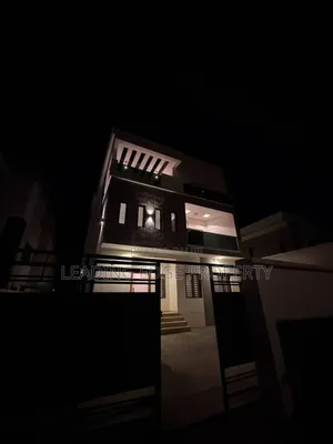 5bdrm Duplex in Kolapo Ishola Estate, Akobo for sale