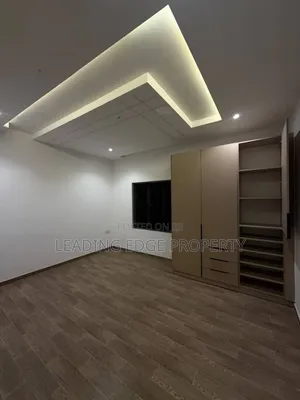 5bdrm Duplex in Kolapo Ishola Estate, Akobo for sale