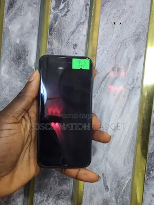Apple iPhone SE 128 GB Black