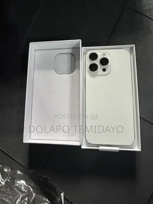 New Apple iPhone 15 Pro Max 256 GB Silver