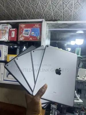 Apple iPad mini 5 (2019) 64 GB Silver