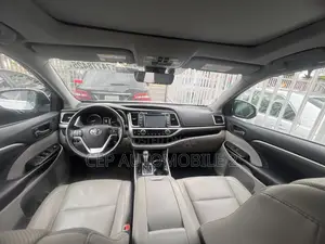 Toyota Highlander 2019 Gray