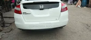 Honda Crosstour 2011 White