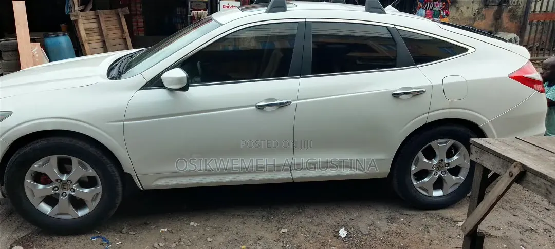 Honda Crosstour 2011 White