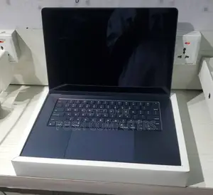 New Laptop Apple MacBook Air 2023 M2 8GB Apple M2 SSD 256GB