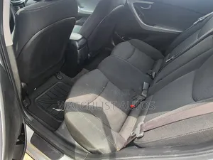 Hyundai Elantra SE 4dr Sedan (1.8L 4cyl 6A) 2015 Silver