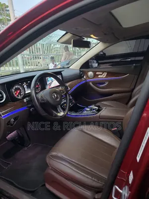 Mercedes-Benz E300 2017 Red