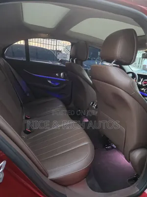 Mercedes-Benz E300 2017 Red