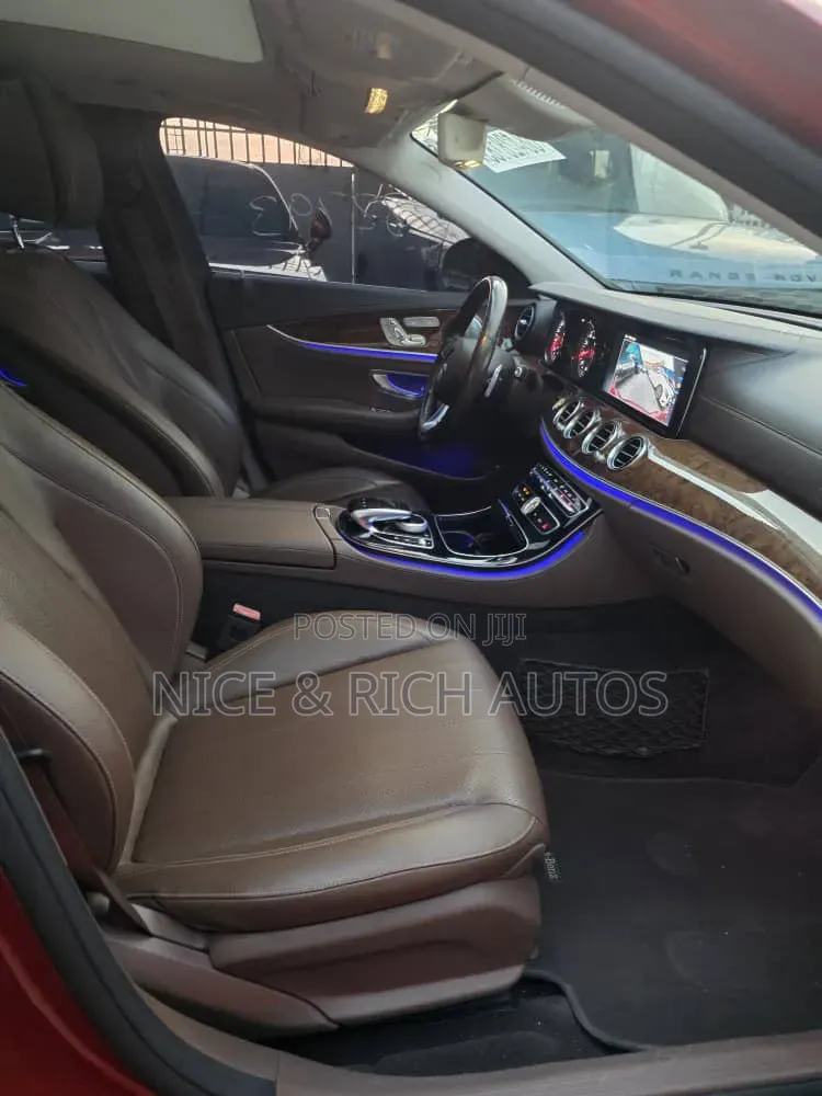Mercedes-Benz E300 2017 Red