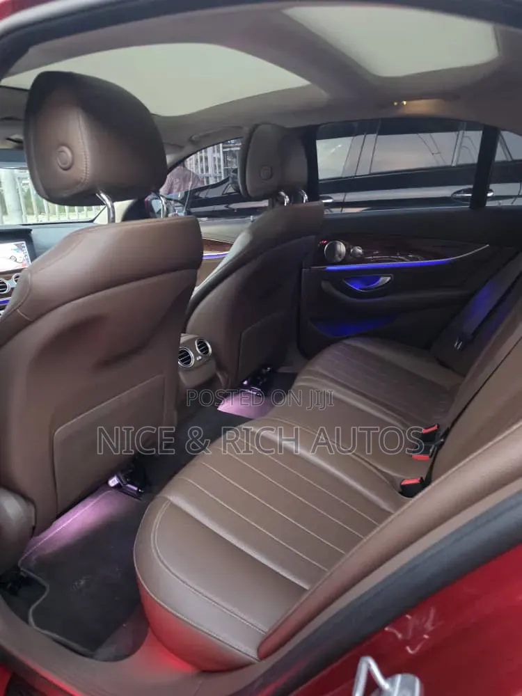Mercedes-Benz E300 2017 Red