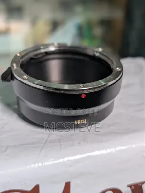 Urth Lens Mount Adapter EF/EF-S Lens to Sony E Camera Body