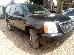 GMC Yukon 2010 Black