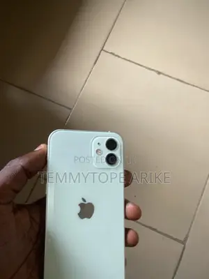 Apple iPhone 12 64 GB