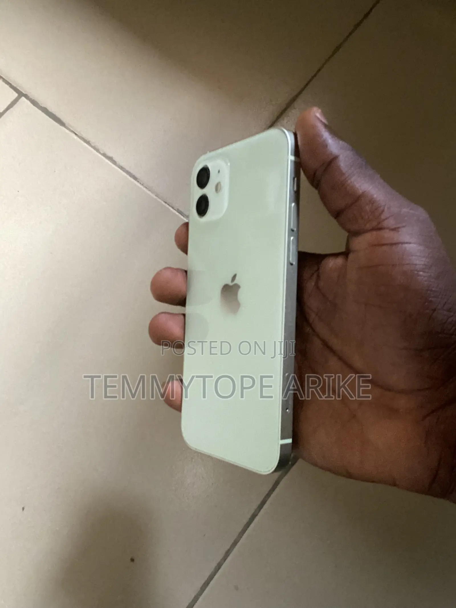 Apple iPhone 12 64 GB