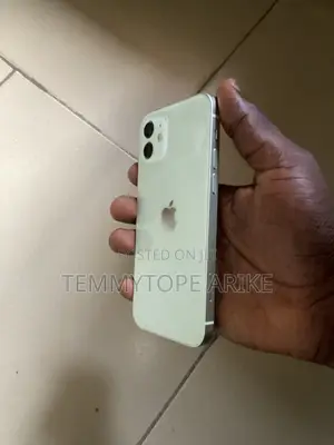 Apple iPhone 12 64 GB