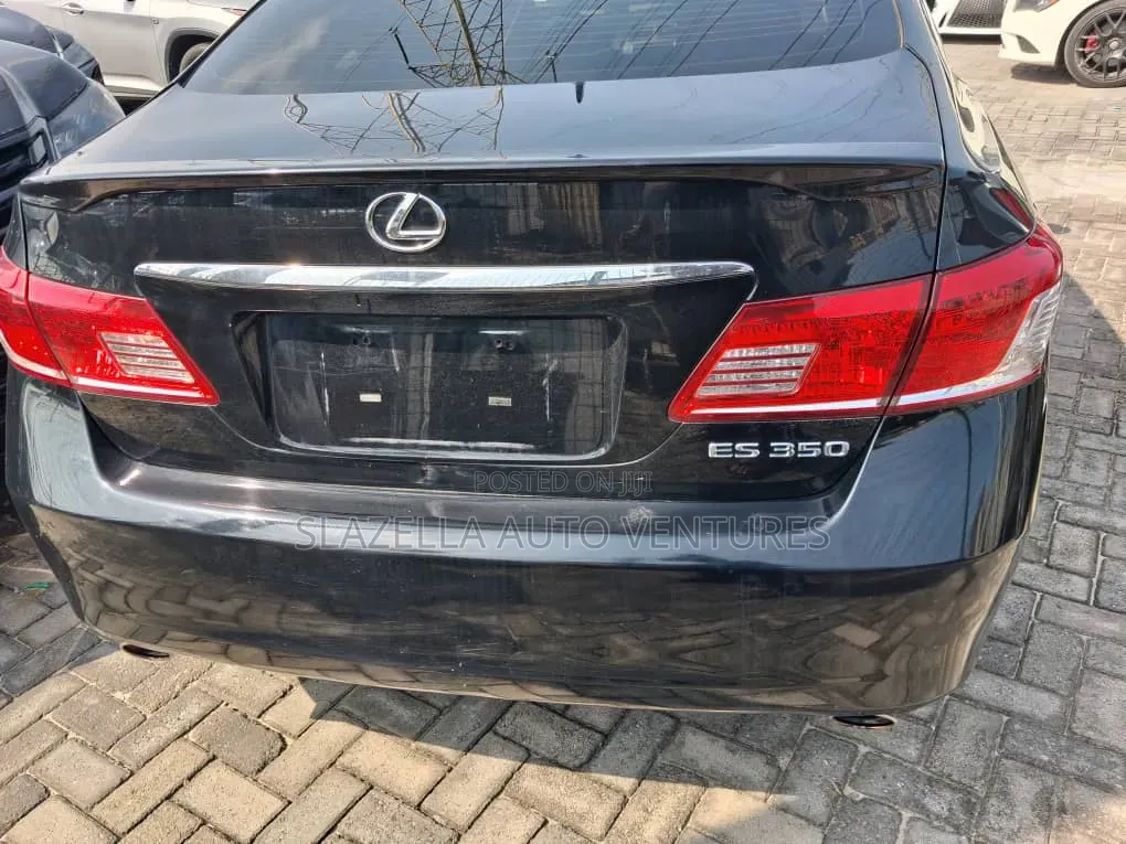 Lexus ES 2012 Black