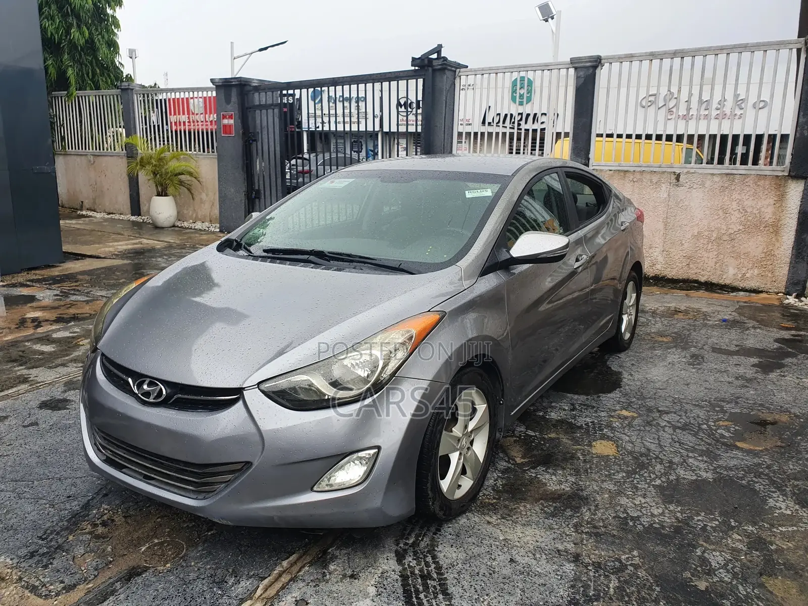 Hyundai Elantra 2011 Gray