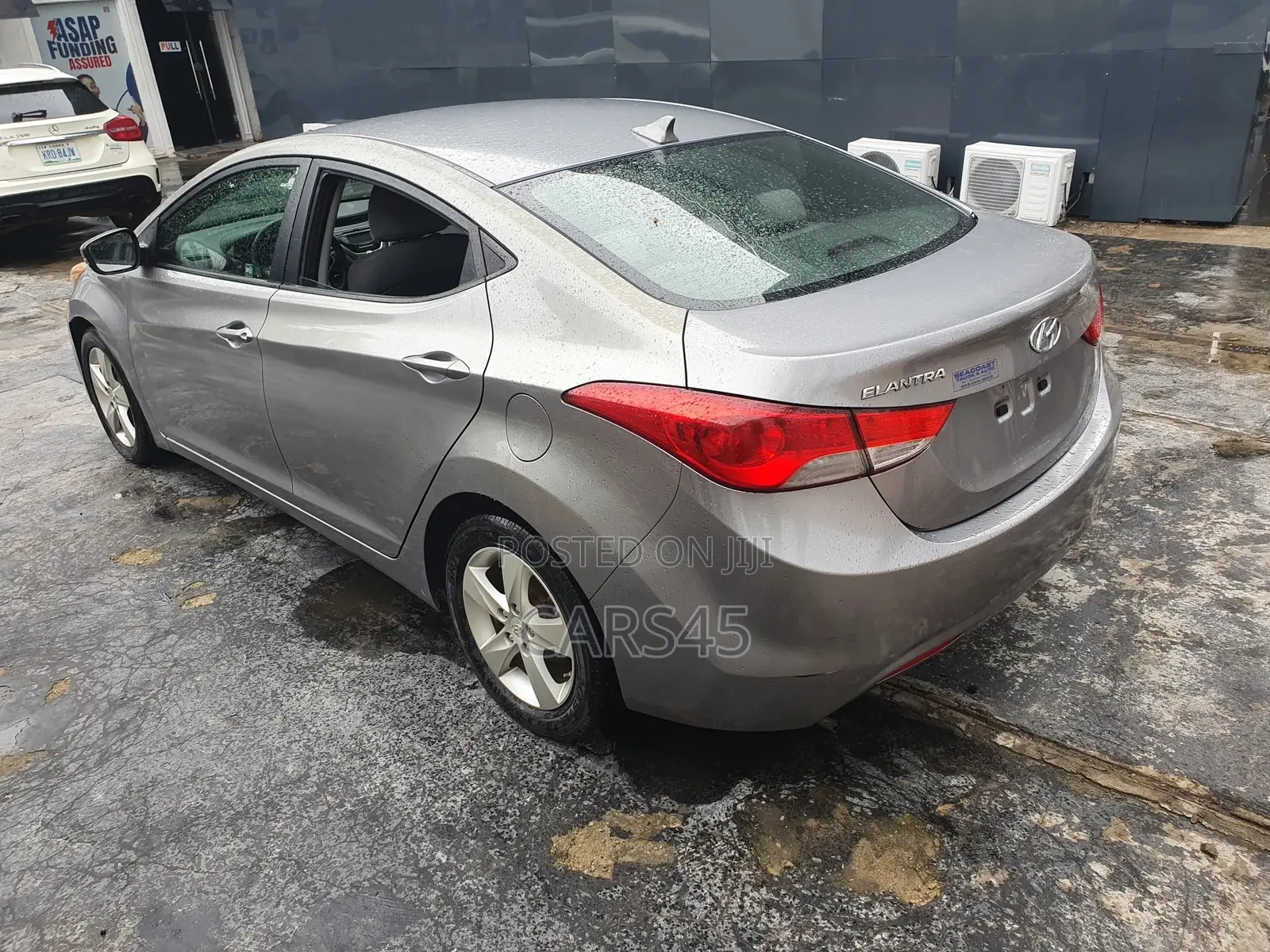 Hyundai Elantra 2011 Gray