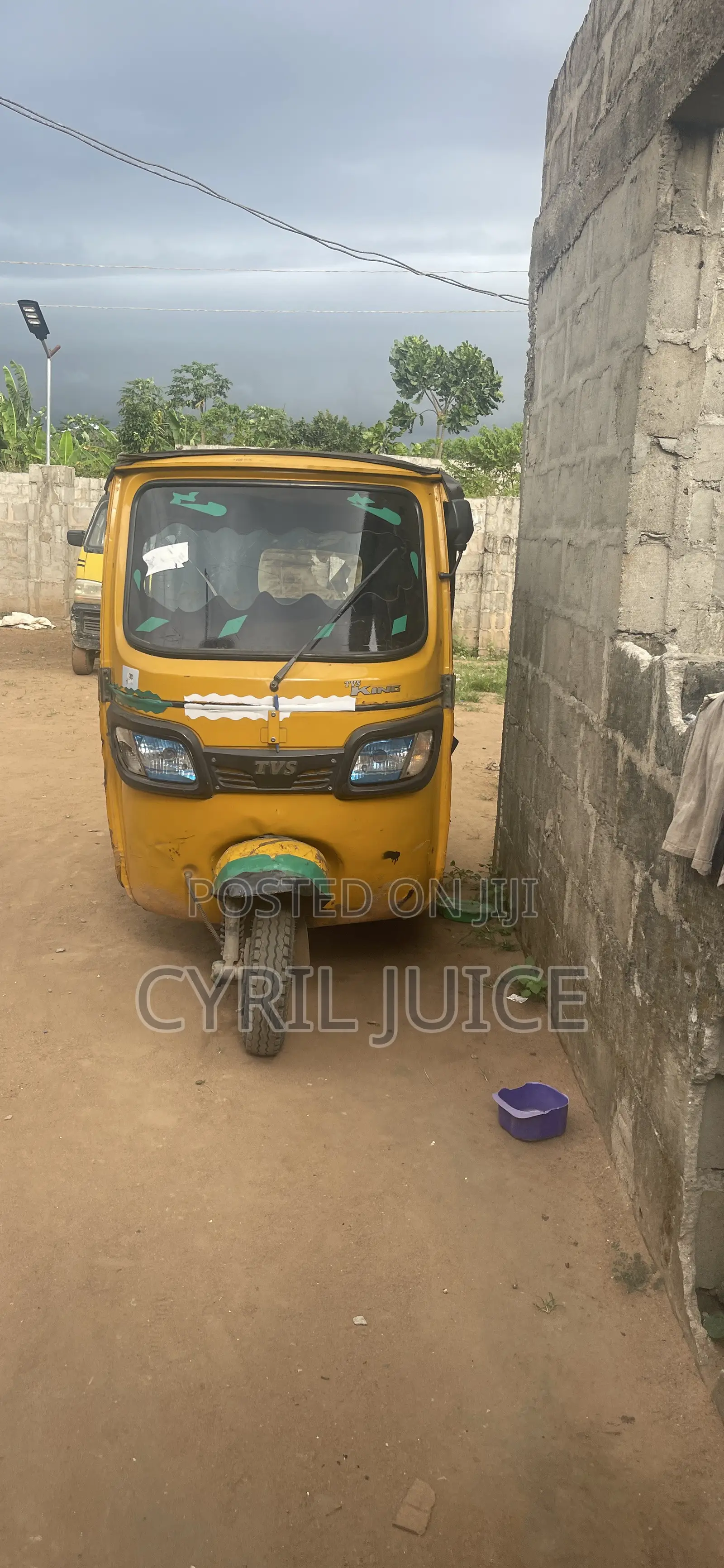 TVS King Deluxe Plus iTouch Start 2024 Yellow
