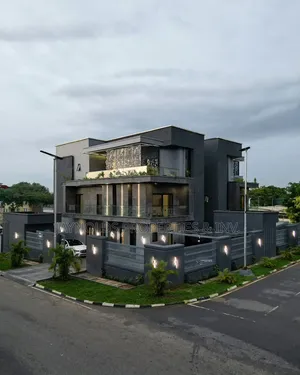 7bdrm Duplex in Zone 2 / Wuse for sale