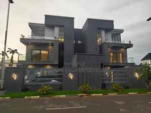 7bdrm Duplex in Zone 2 / Wuse for sale